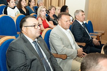 Строителям Оренбуржья вручили заслуженные награды 